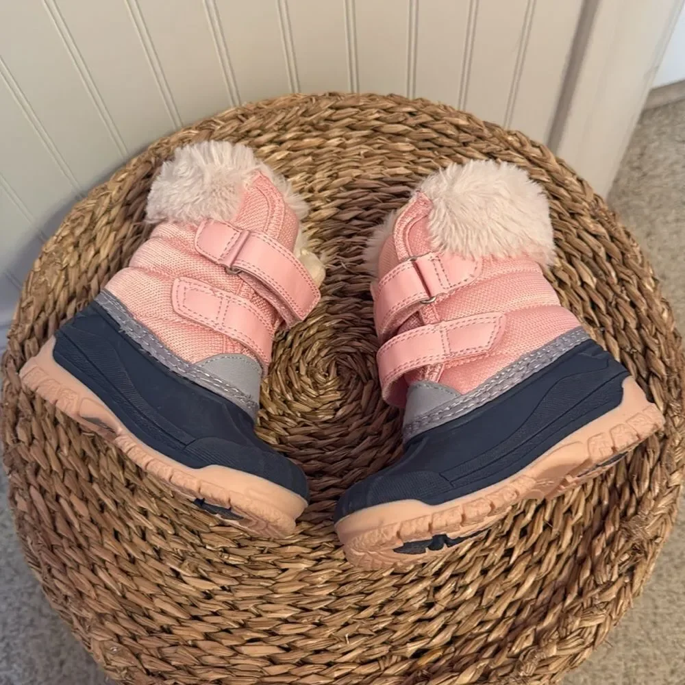 🌻Oshkosh Pink and Blue Winter Boots with Faux Fur - 4 - Great Used Condition